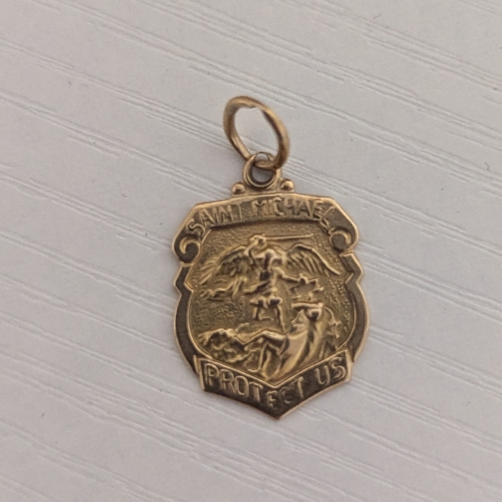14k gold St.Michael pendant